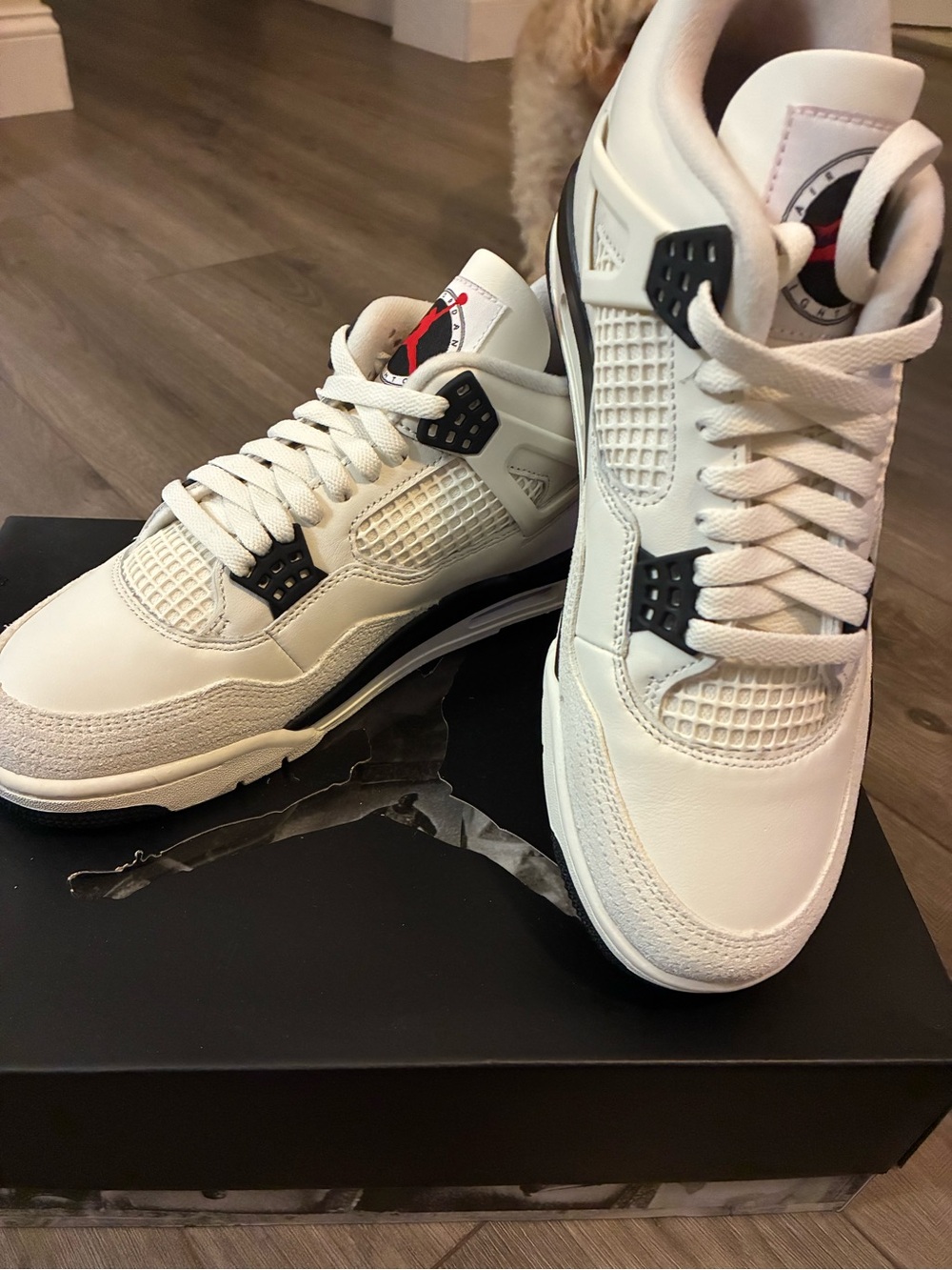 Jordan Men’s Retro Basketball Sneakers - White/Black/Red